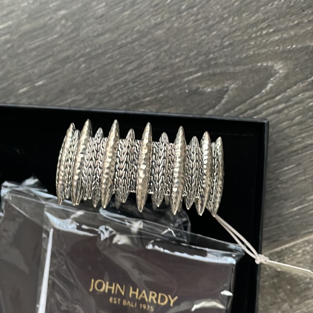 NWT John Hardy Heavy SS 30 mm Spear Flex Cuff Bracelet Size: S-M